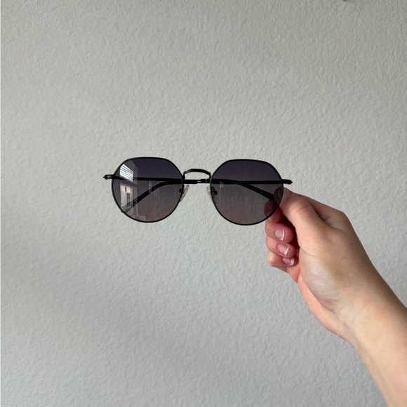 Black Sunglasses - Picture 1 of 7